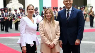 Marta Nawrocka, Giorgia Meloni, Karol Nawrocki Fot. PAP/EPA/ETTORE FERRARI