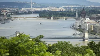 Widok na Dunaj w Budapeszcie, zdjęcie ilustracyjne, fot. PAP/EPA/MTI/Robert Hegedus