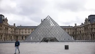 Louvre Museum. Fot. PAP/EPA/YOAN VALAT