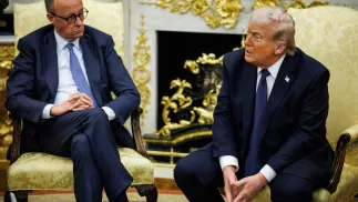 Kanclerz Niemiec Friedrich Merz i prezydent USA Donald Trump. Fot. PAP/EPA/	SAMUEL CORUM / POOL