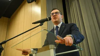 Szef resortu energii Miłosz Motyka. Fot. PAP/	Marcin Obara
