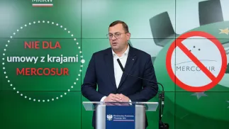 Министр сельского хозяйства Польши Стефан Краевский на брифинге, касающемся подачи иска против соглашения ЕС с МЕРКОСУР. 24.04.2026 г. Варшава.Fot. PAP/Paweł Supernak