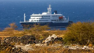 MV Hondius. Fot. PAP/ EPA/ELTON MONTEIRO