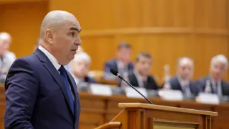 Premier Rumunii Ilie Bolojan. Fot. PAP/EPA/Robert Ghement