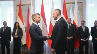 Prezydent RP Karol Nawrocki i premier Węgier Peter Magyar. Fot. PAP/Marcin Obara