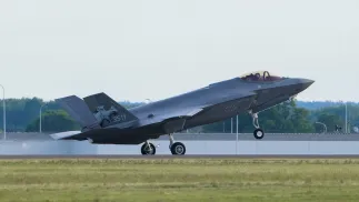 Uroczystość powitania pierwszych polskich samolotów F-35 Fot.  PAP/Marian Zubrzycki