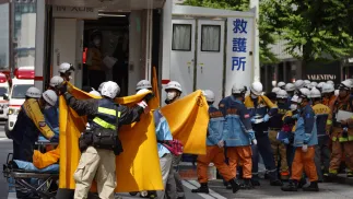Akcja ratunkowa w Japonii. Fot. PAP/EPA/FRANCK ROBICHON 