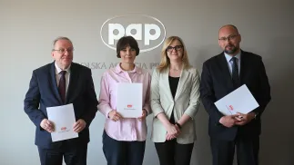 PAP i Fundacja Polskiej Agencji Prasowej oraz Uniwersytet Wrocławski podpisały porozumienie o współpracy. Fot. PAP/Marcin Obara
