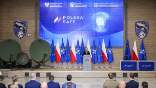 Виступ Дональда Туска під час підписання перших угод у рамках SAFE. Fot. PAP/Leszek Szymański