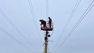 "Укрэнерго". Ремонтные работы. Fot. Facebook/ НЕК "Укренерго" - NPC Ukrenergo