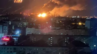Украинские операции с БПЛА. Пожар на Волгоградском НПЗ. Fot. Х @nexta_tv