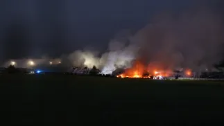 Strażacy nie mają informacji o poszkodowanych. Fot. PAP/Jarek Praszkiewicz
