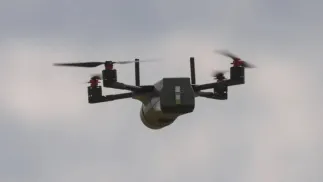 Dron - zdjęcie ilustracyjne Fot. PAP/Leszek Szymański