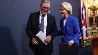 Keir Starmer, Ursula von der Leyen. Fot. PAP/EPA/NEIL HALL 