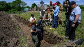 Ексгумаційні роботи в Гуті Пеняцькій. 9.06.2026. Fot. PAP/Vladyslav Musiienko
