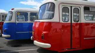 II Zlot Zabytkowych Autobusów w Rzeszowie. Fot. PAP/Darek Delmanowicz