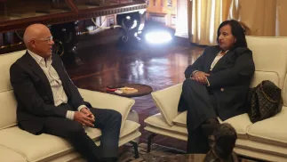 Jorge Rodriguez i Dinorah Figuera. Fot. PAP/EPA/Ronald Pena R 