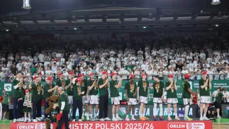 Koszykarze Legii Warszawa cieszą się ze zwycięstwa i mistrzostwa Polski Fot. PAP/Leszek Szymański