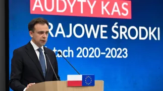 Minister finansów i gospodarki Andrzej Domański podczas konferencji prasowej w siedzibie MF w Warszawie. Fot. PAP/Radek Pietruszka