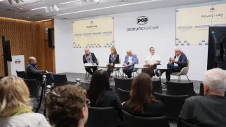 Marek Błoński, Jacek Wakar,  Hanna Wróblewska, Artur Barciś, Barbara Sadurska, Piotr Kosiewski. Fot. PAP/Leszek Szymański