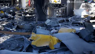 Наслідки російського удару по АЗС на Дніпропетровщині. Фото: Дніпровська обласна військова адміністрація. 