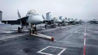 Samoloty F-18 na pokładzie lotniskowca USS Gerald R. Ford. Fot. EPA/STEPHANIE LECOCQ