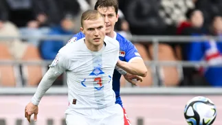 Davíð Kristján Ólafsson wzmocnił Polonię Warszawa. Piłkarz wystąpił w 15 spotkaniach reprezentacji Islandii. Fot. PAP/EPA/	GIAN EHRENZELLER