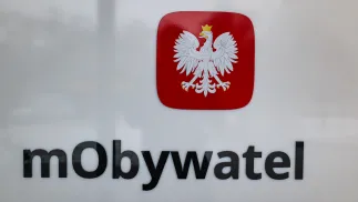 mObywatel - zdjęcie ilustracyjne. Fot. PAP/Albert Zawada 