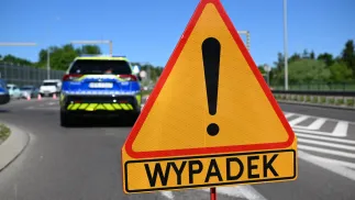 Znak Wypadek - zdjęcie ilustracyjne Fot. PAP/Darek Delmanowicz