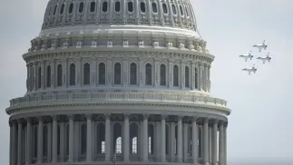 Приготування до Дня Незалежності США. Fot. PAP/EPA/GRAEME SLOAN