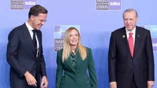 Szef NATO Mark Rutte, premier Włoch Giorgia Meloni i prezydent Turcji Recep Tayyip Erdogan. Fot. PAP/EPA/GEORGI LICOVSKI