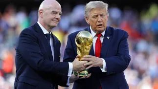 Gianni Infantino, Donald Trump. Fot. PAP/EPA/CHRISTOPHER NEUNDORF