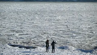  Gdynia, 03.02.2026. Zamarznięte morze w Gdyni Orłowie.  PAP/Adam Warżawa
