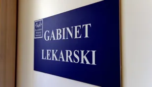 Gabinet lekarski w przychodni. Zdj. ilustracyjne. Fot. PAP/Marcin Bielecki