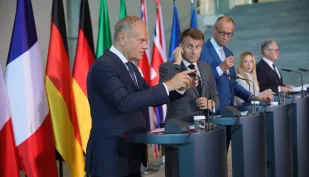 Liderzy krajów E5, czyli Francji, Niemiec, Polski, Wielkiej Brytanii i Włoch, spotkali się w Berlinie. Fot. PAP/	Leszek Szymański