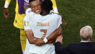 Zawodnicy reprezentacji Francji: Kylian Mbappe i Ousmane Dembele. Fot. PAP/EPA/GREG M. COOPER