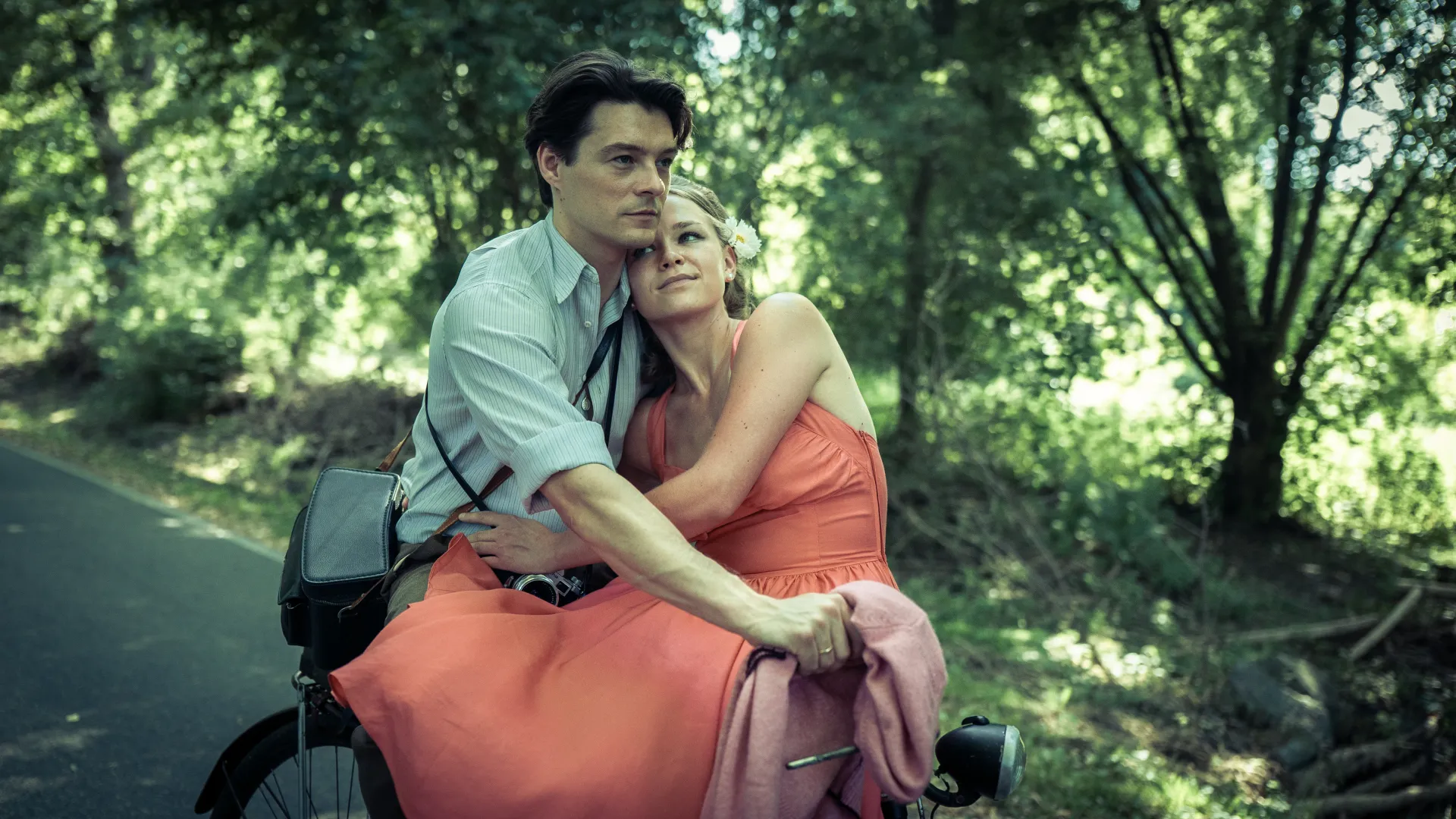 Kadr z serialu "Czarna Śmierć" - Tomasz Ziętek, Agata Łabno. Fot. TVP/Wojciech Węgrzyn