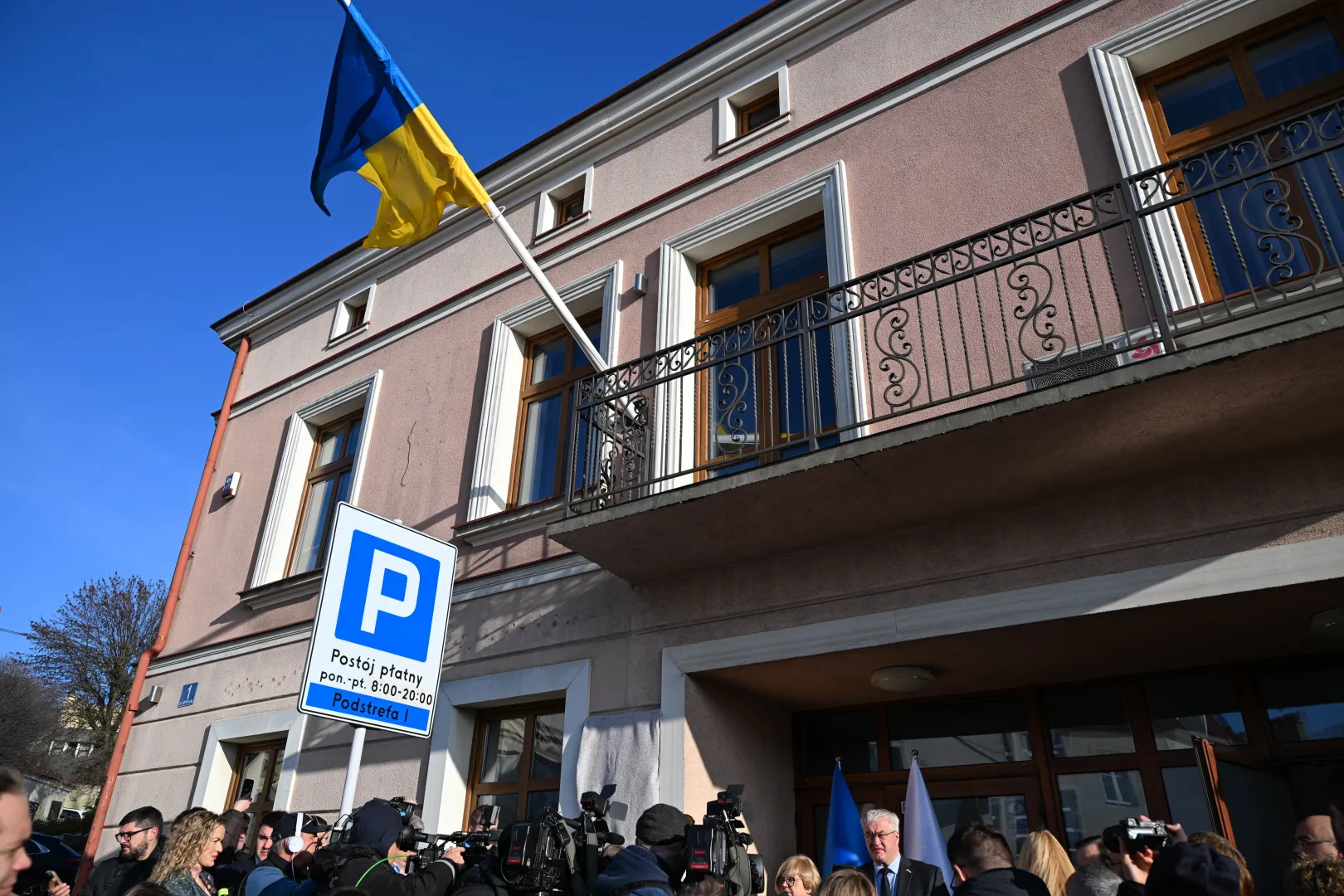 W Rzeszowie otwarto pierwszą placówkę dyplomatyczną Ukrainy. Fot. PAP/Darek Delmanowicz