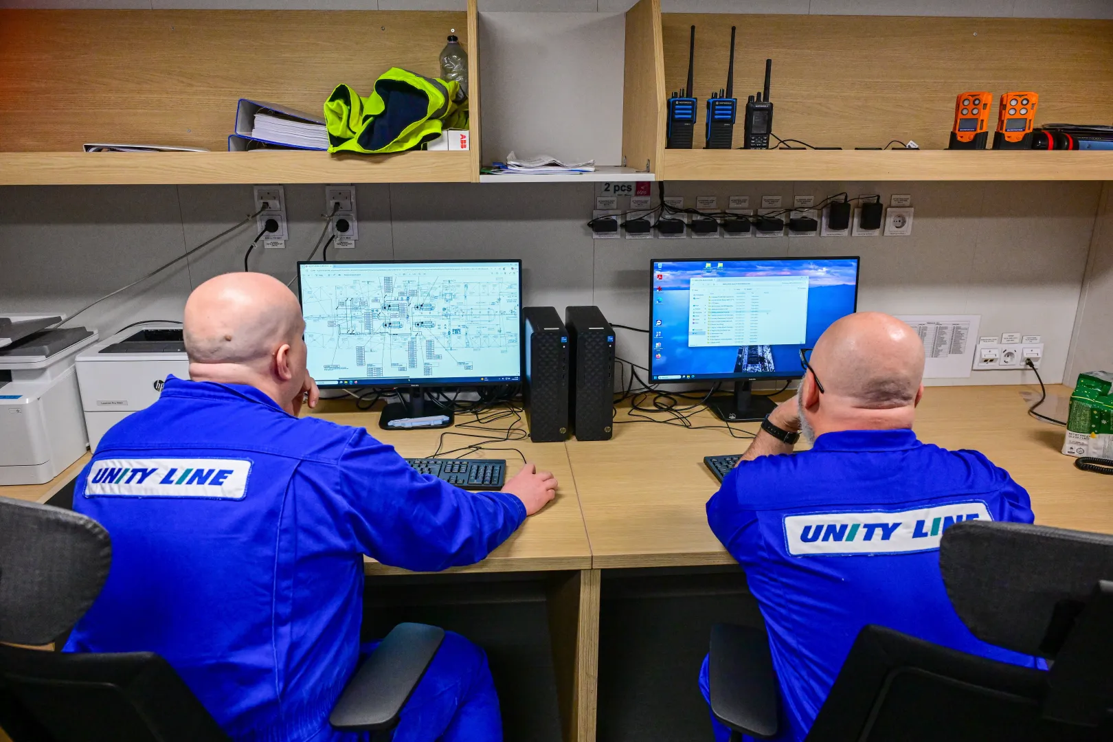 Chrzest i zwiedzanie promu Jantar Unity. Fot. PAP/Marcin Bielecki