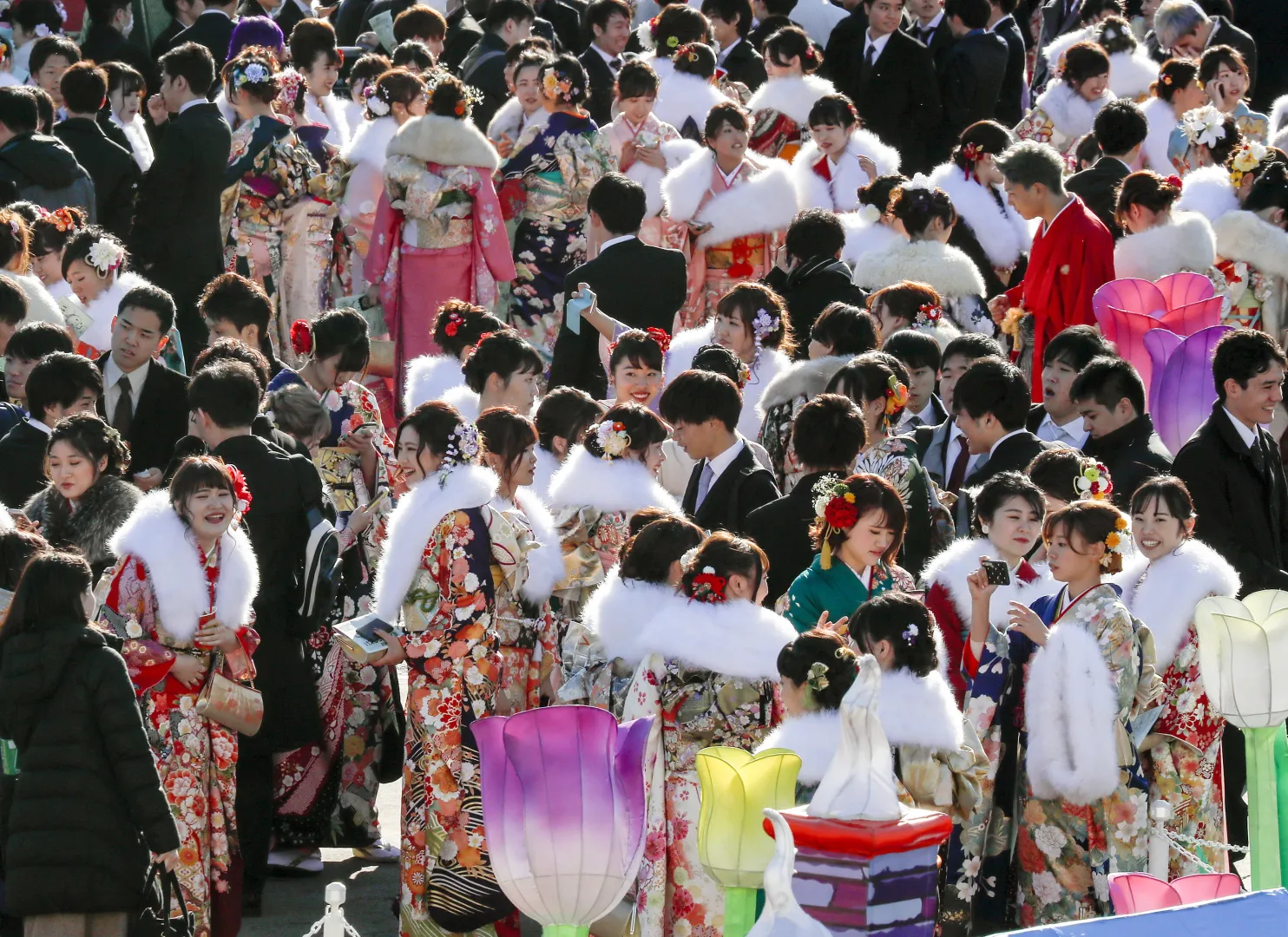 Japońskie święto dojrzewania Seijin no Hi. Zdj. ilustracyjne. Fot. PAP/EPA/KIMIMASA MAYAMA