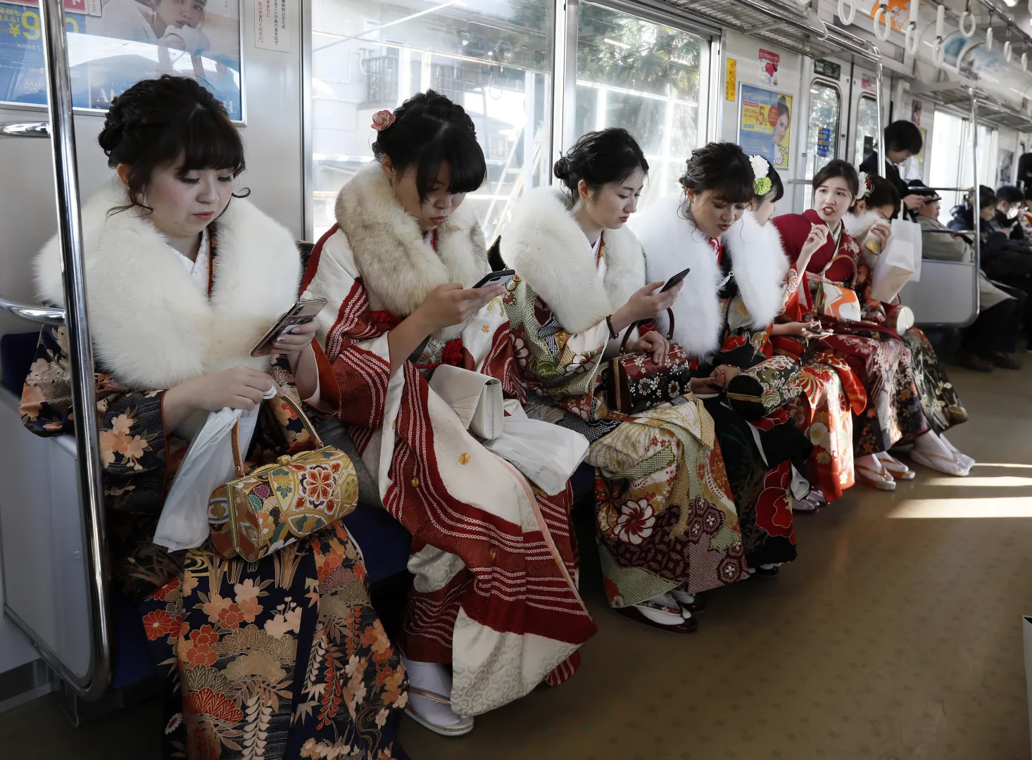 Japońskie święto dojrzewania Seijin no Hi. Zdj. ilustracyjne. Fot. PAP/EPA/KIMIMASA MAYAMA