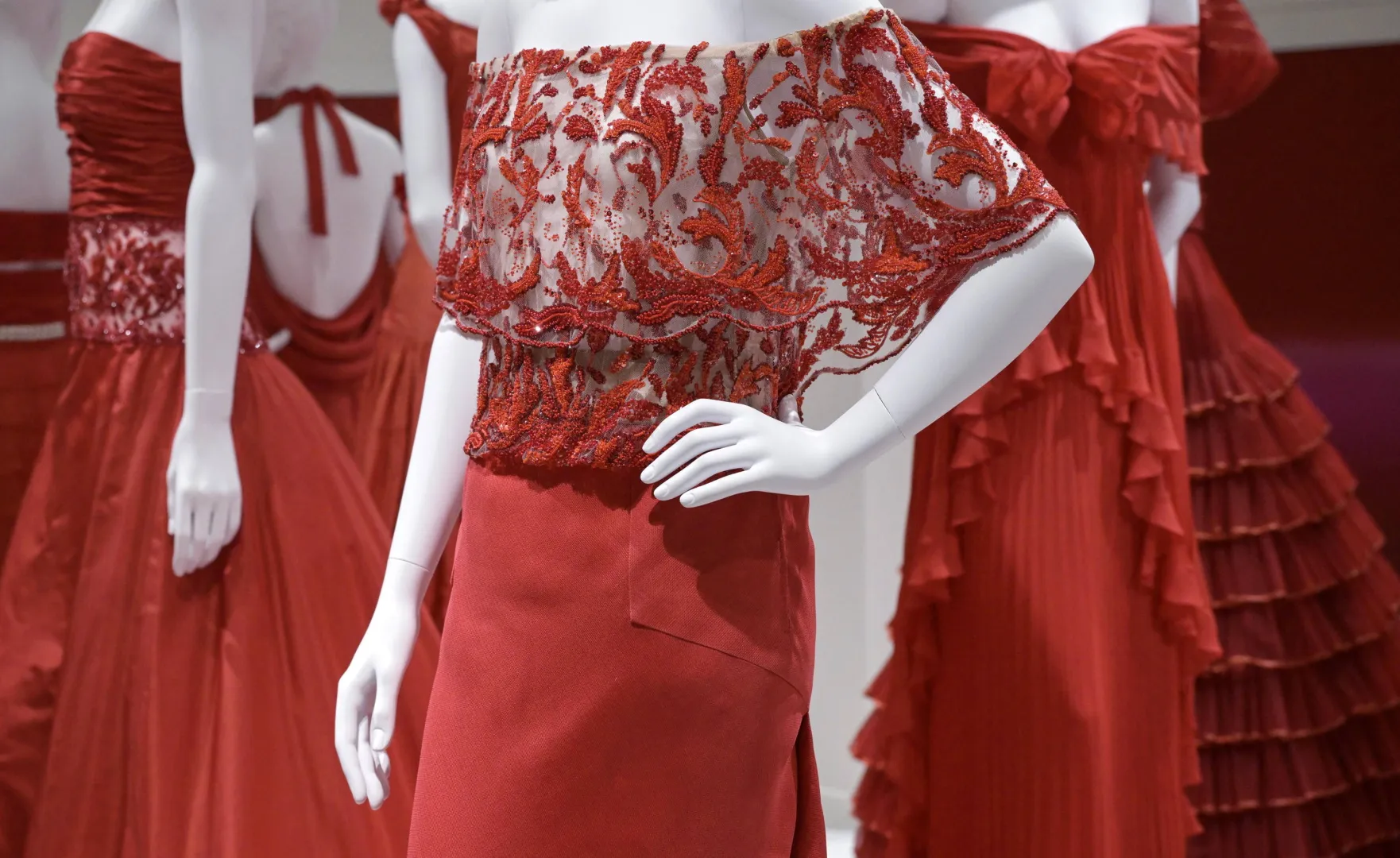 Wystawa Orizzonti - Rosso (Horyzonty - Czerwone) w PM23 Fundacji Valentino Garavaniego i Giancarlo Giammettiego w Rzymie. Fot. EPA/RICCARDO ANTIMIANI