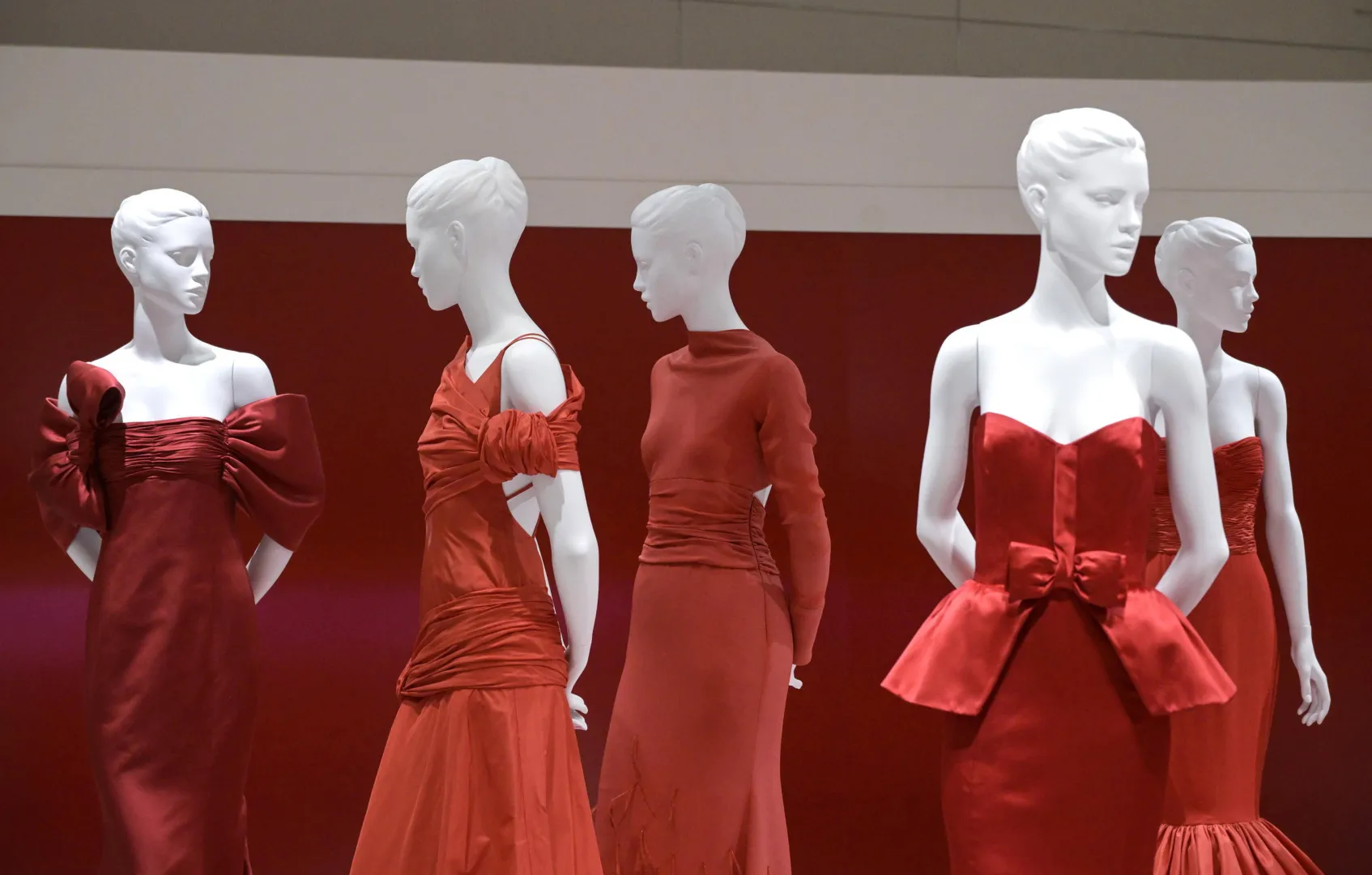 Wystawa Orizzonti - Rosso (Horyzonty - Czerwone) w PM23 Fundacji Valentino Garavaniego i Giancarlo Giammettiego w Rzymie. Fot. EPA/RICCARDO ANTIMIANI