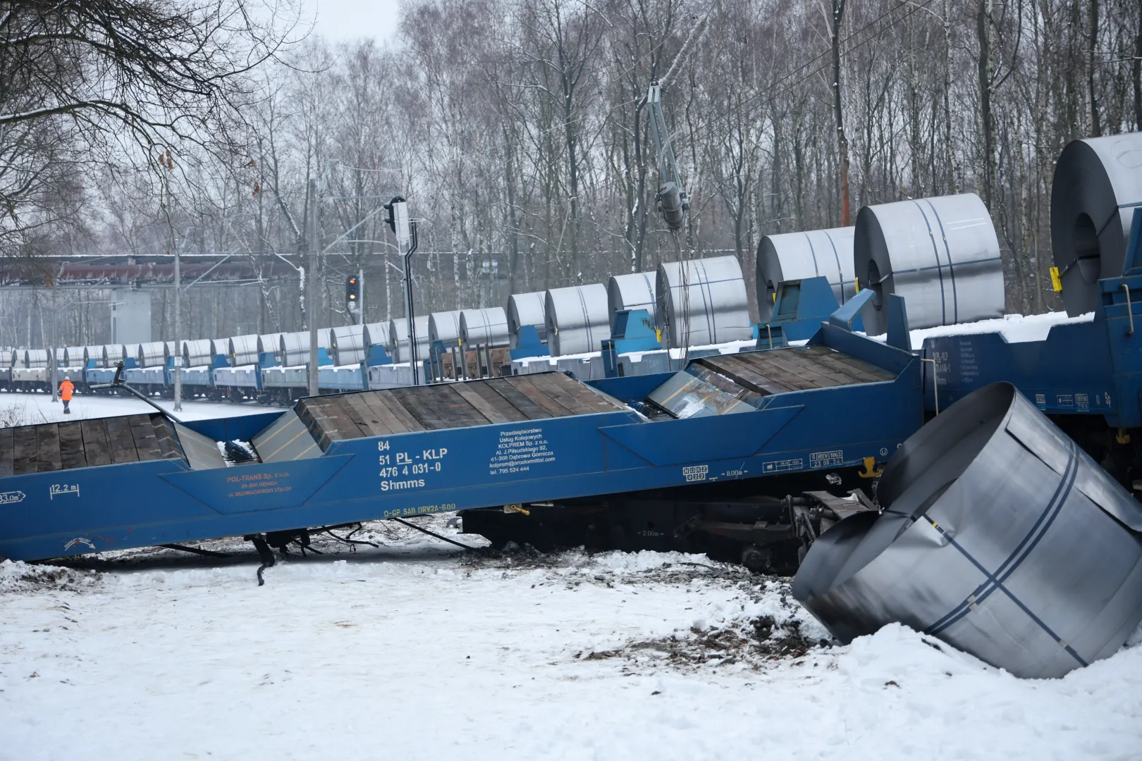 Miejsce wykolejenia wagonu pociągu towarowego. Fot. PAP/Art Service