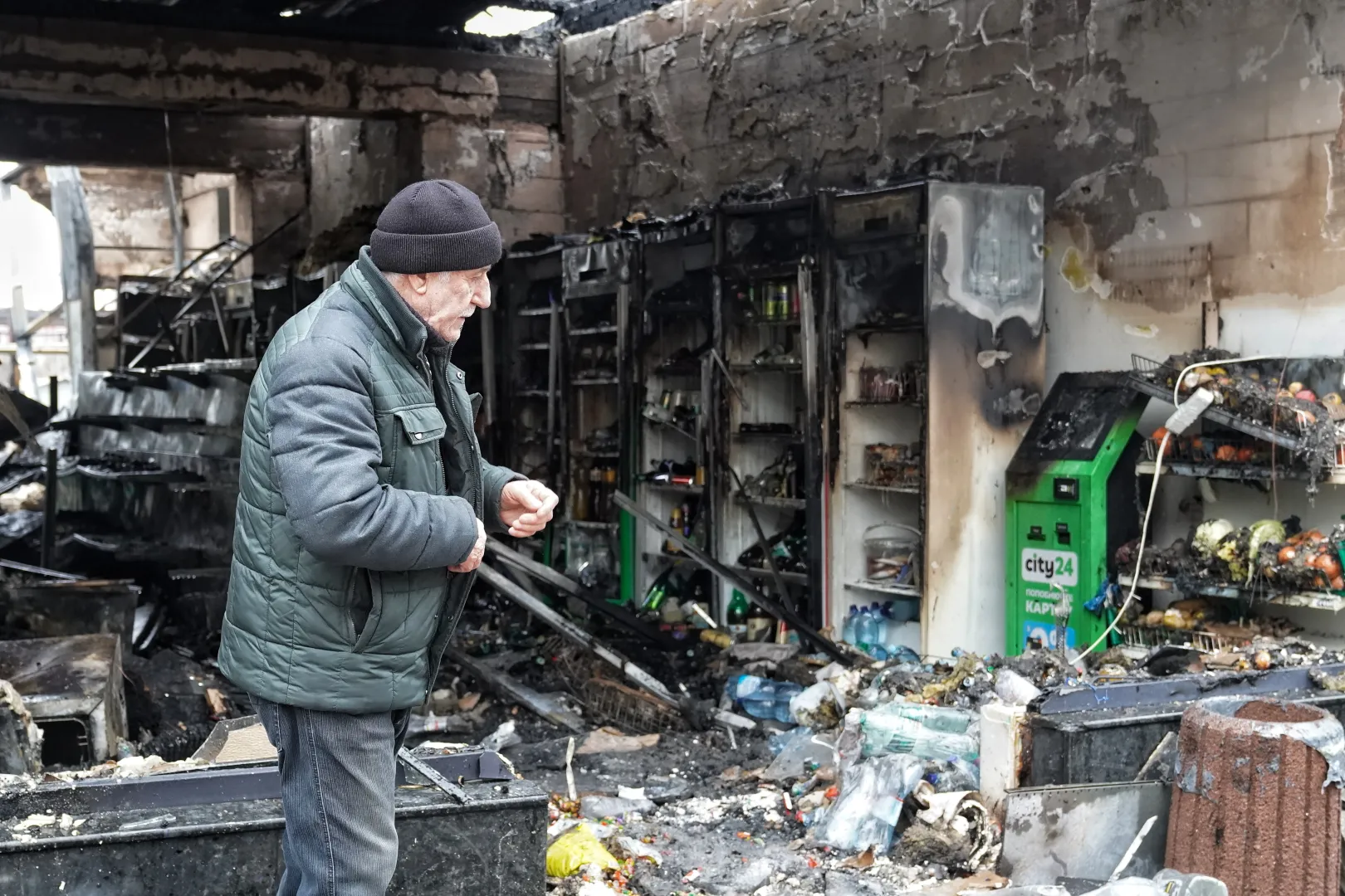 Zniszczenia spowodowane rosyjskim atakiem w Odessie. Fot. PAP/Alena Solomonova