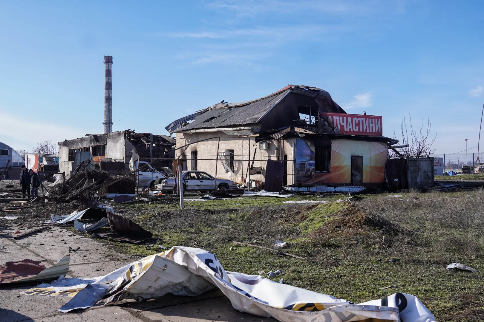 Zniszczenia po rosyjskim ataku dronowym na Czarnomorsk w obwodzie odeskim. Fot. PAP/Alena Solomonova