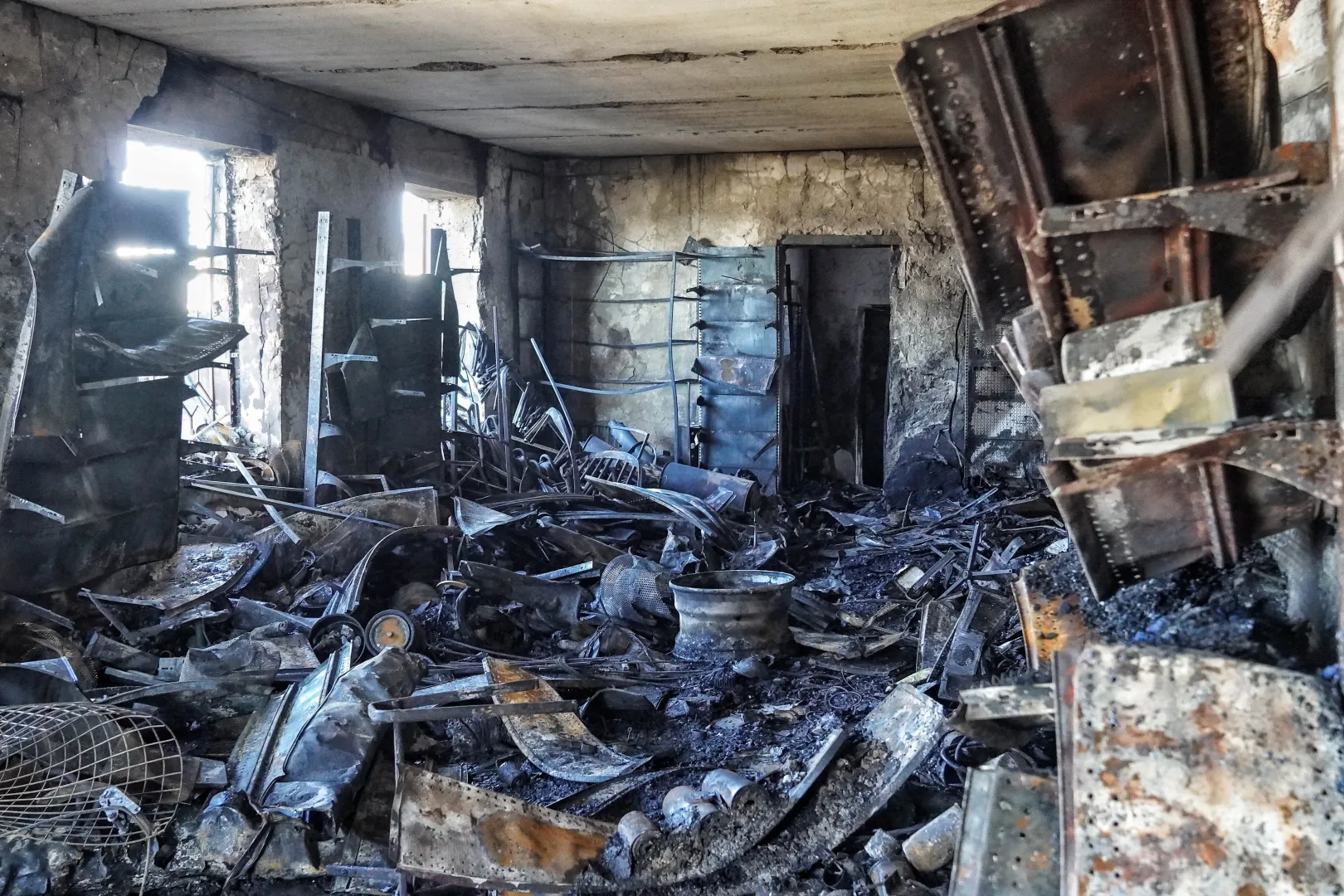 Zniszczenia po rosyjskim ataku dronowym na Czarnomorsk w obwodzie odeskim. Fot. PAP/Alena Solomonova