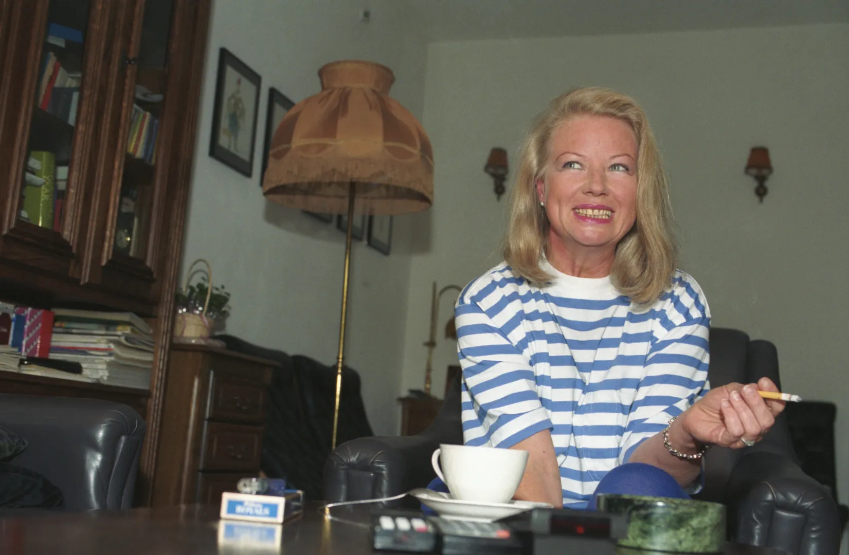 Aktorka teatralna i filmowa Bożena Dykiel w swoim mieszkaniu w 1993 r. Fot. PAP/Janusz Mazur