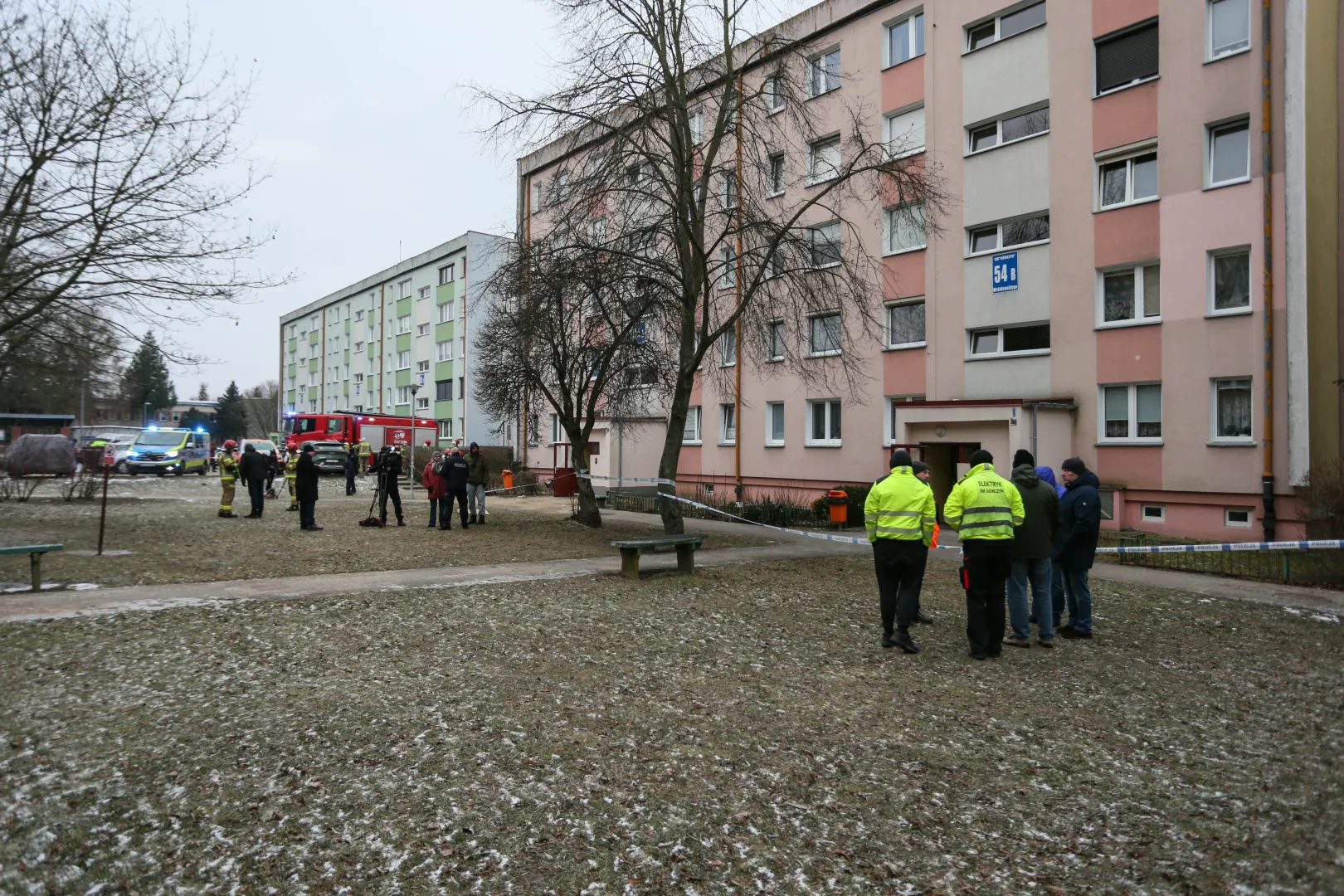 Wybuch i pożar w bloku w Gorzowie Wielkopolskim. Fot. PAP/Lech Muszyński