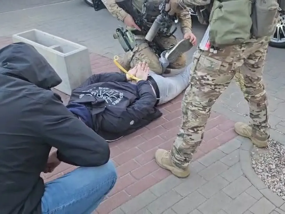 7 ton narkotyków. Trzy areszty za przemyt oraz deport obywatelki Wenezueli. Fot. KPS